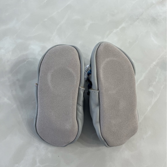 Genuine Leather Baby Infant Shoes Tickle Toes Elastic Enclosure Slip-on Moccasin - Picture 5 of 6